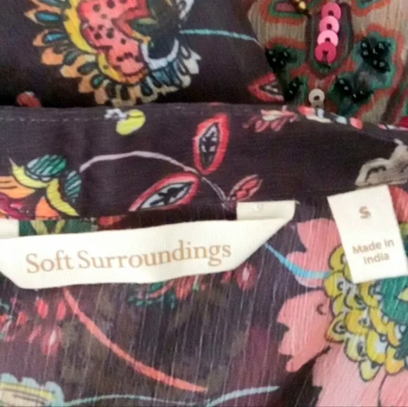 Soft Surroundings Asteria Beaded Sequin Tunic Top Varenna Plum Mixed Floral Sz S - Picture 16 of 16